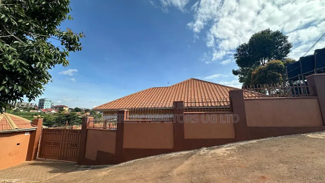 2bdrm Apartment in Kira for sale