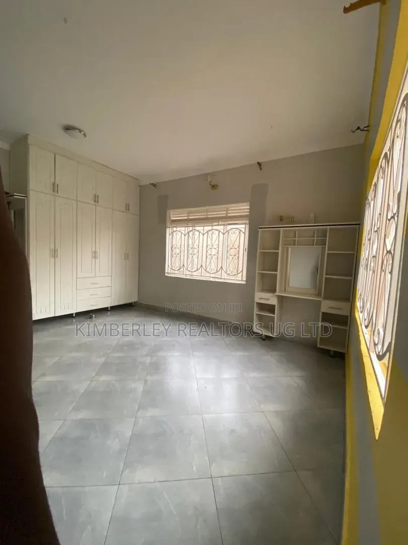 4bdrm House in Ssisa for sale