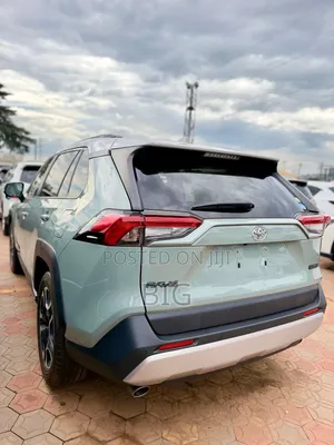 Toyota RAV4 Adventure 2019 Green