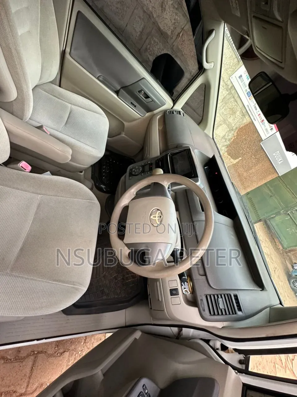Toyota Noah 2009 White