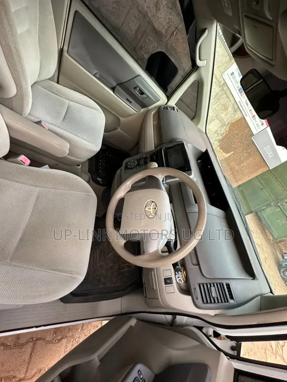 Toyota Noah 2009 White