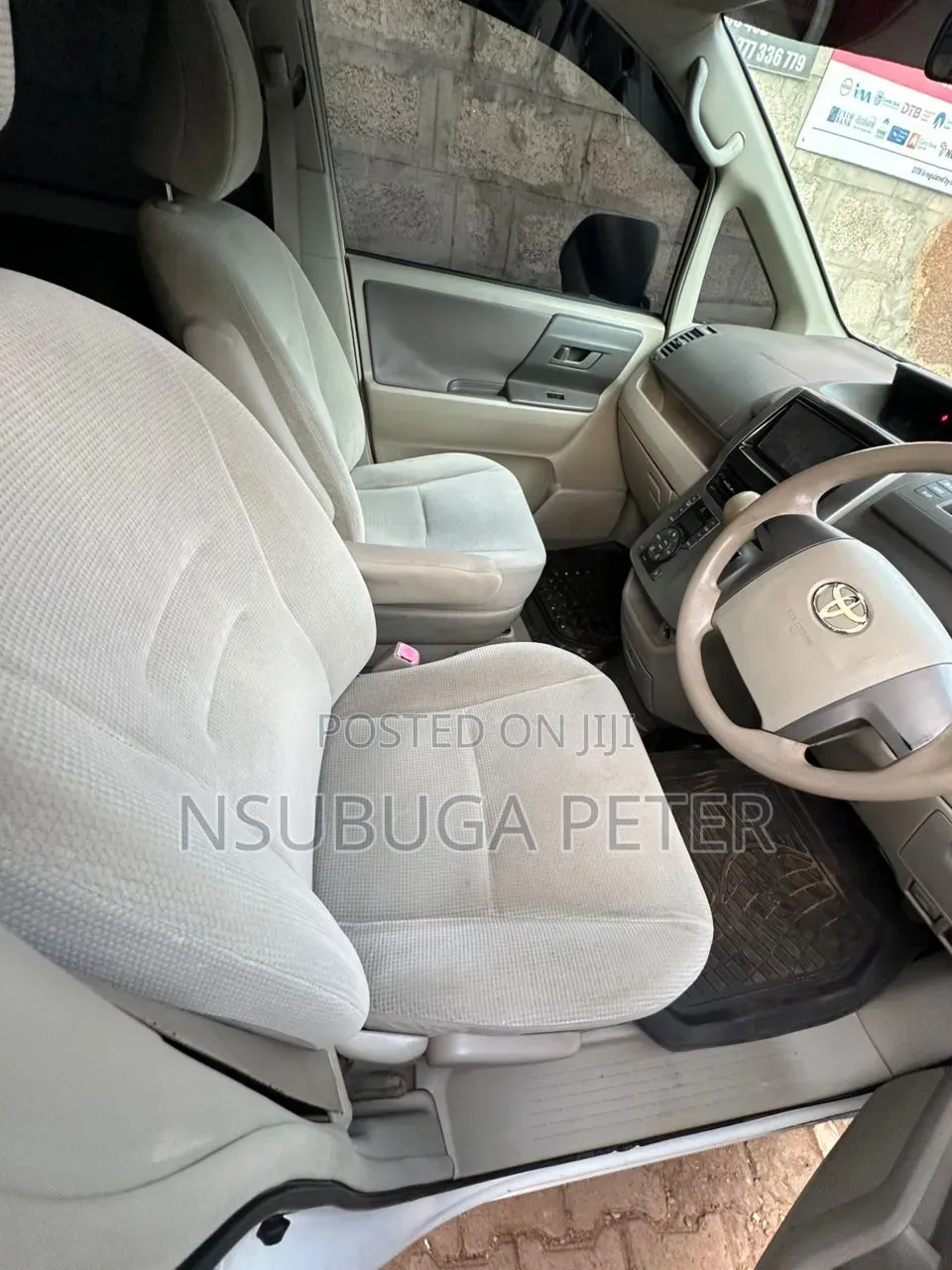 Toyota Noah 2009 White