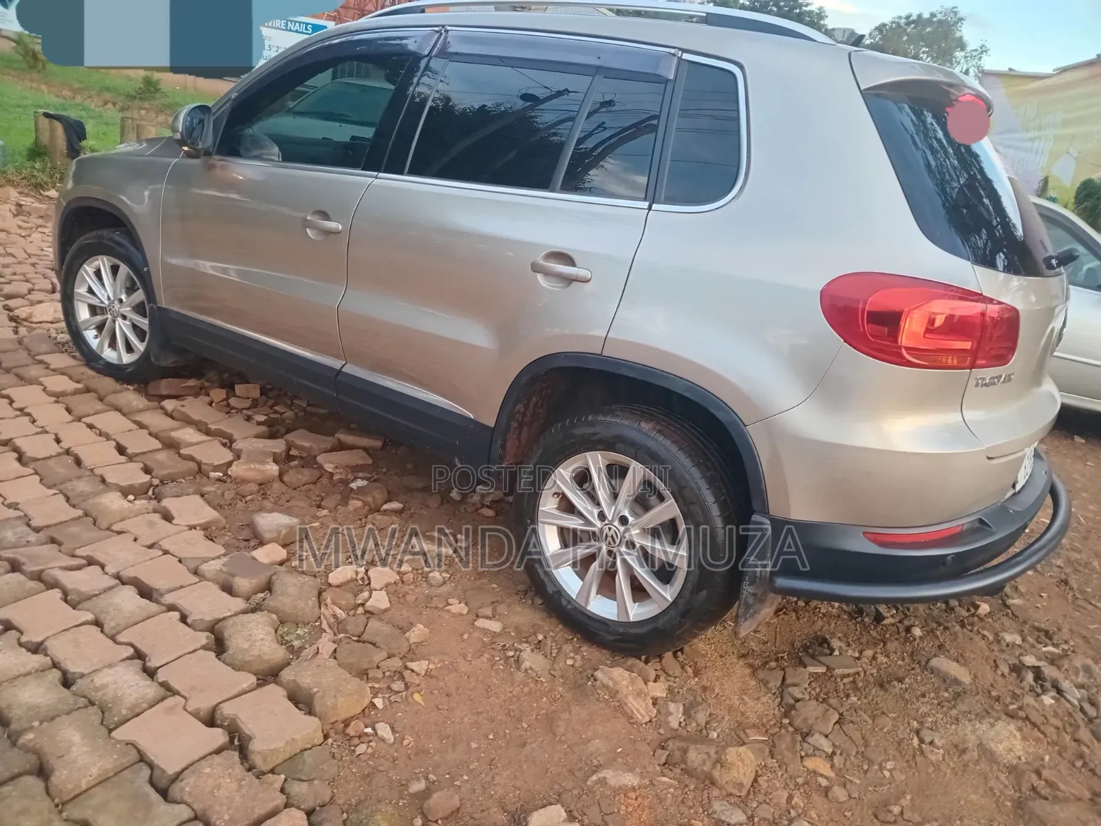 Volkswagen Tiguan 2013 Gold