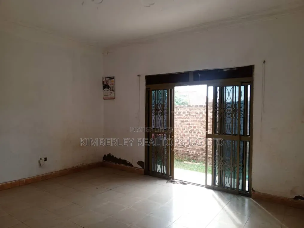 3bdrm House in Goma for sale