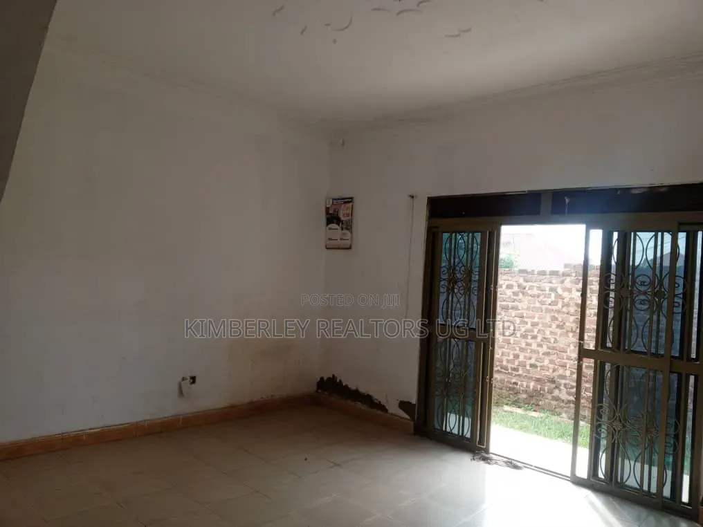 3bdrm House in Goma for sale