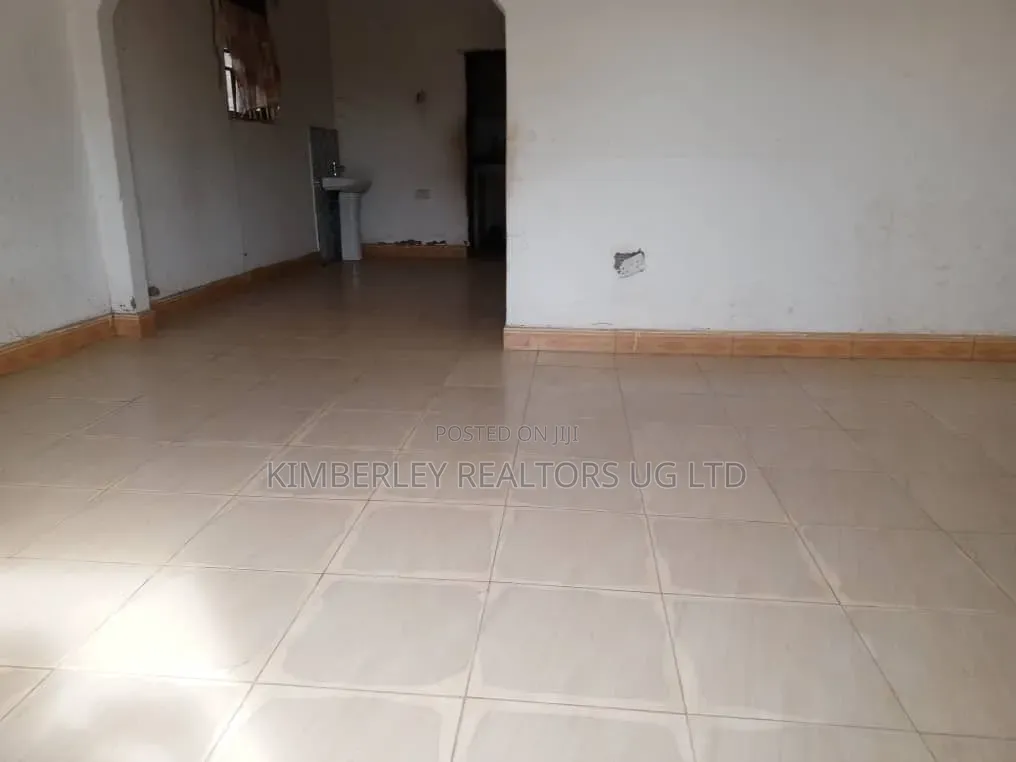 3bdrm House in Goma for sale