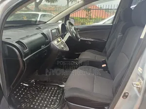 Toyota Wish 2006 Silver