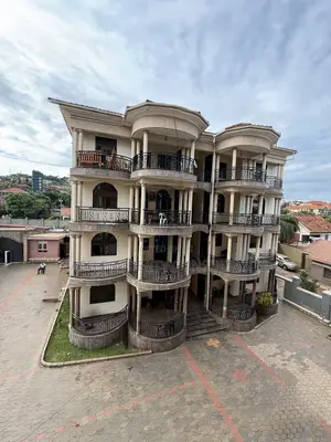 3bdrm Apartment in Muyenga, Central Division for rent