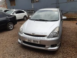 Toyota Wish 2005 Silver