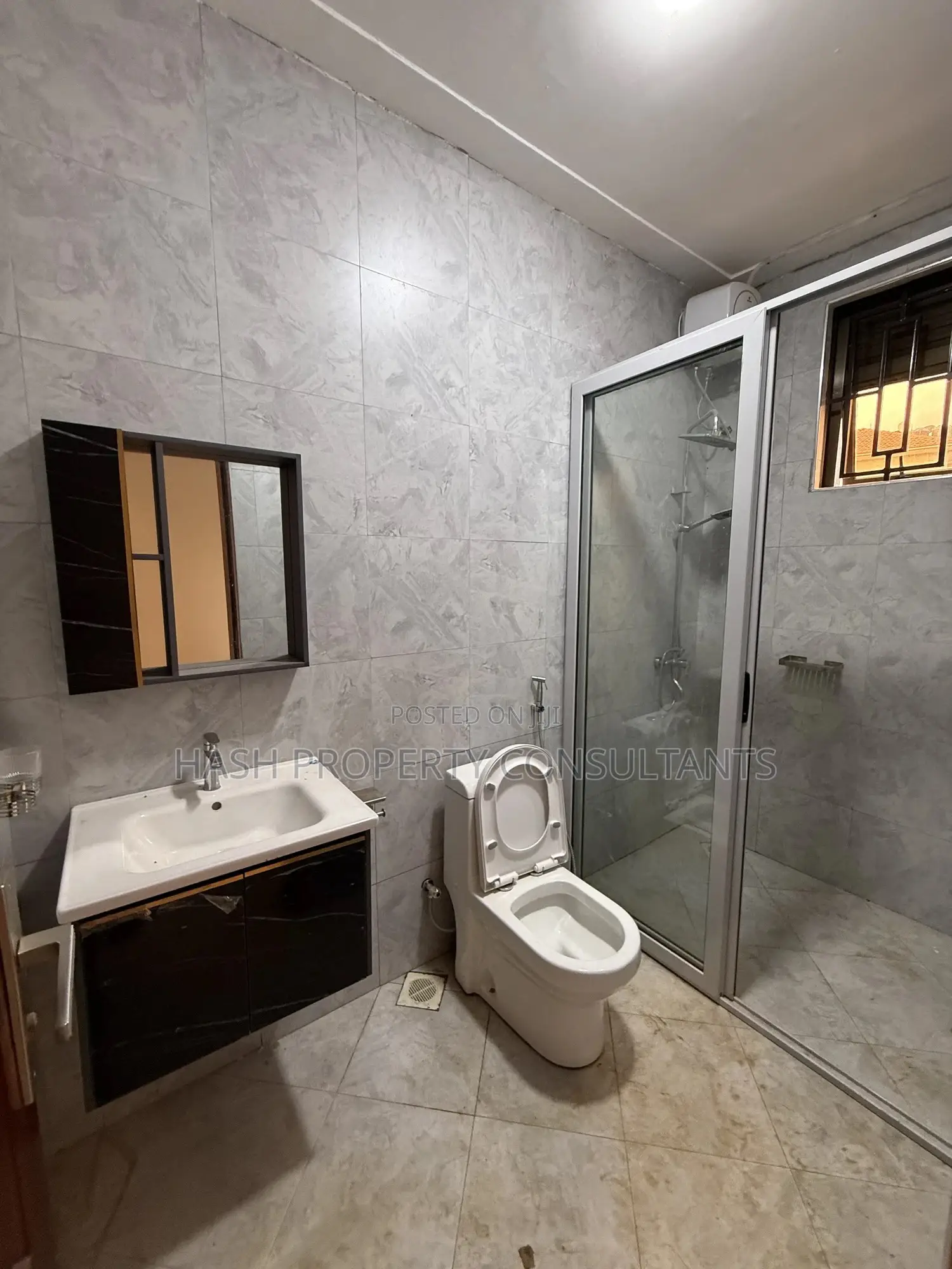 2bdrm Apartment in Muyenga, Central Division for rent