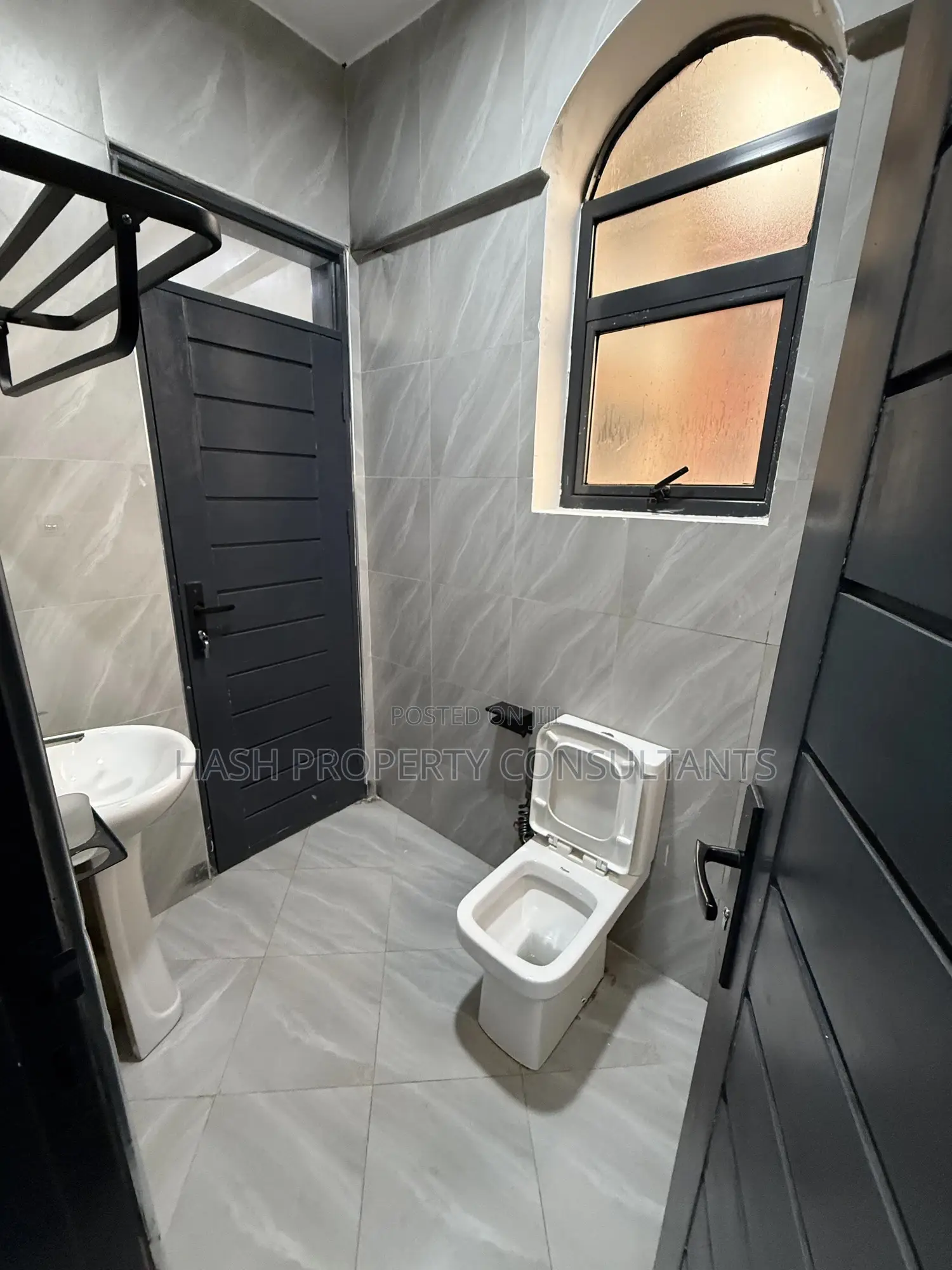 1bdrm Apartment in Muyenga, Central Division for rent