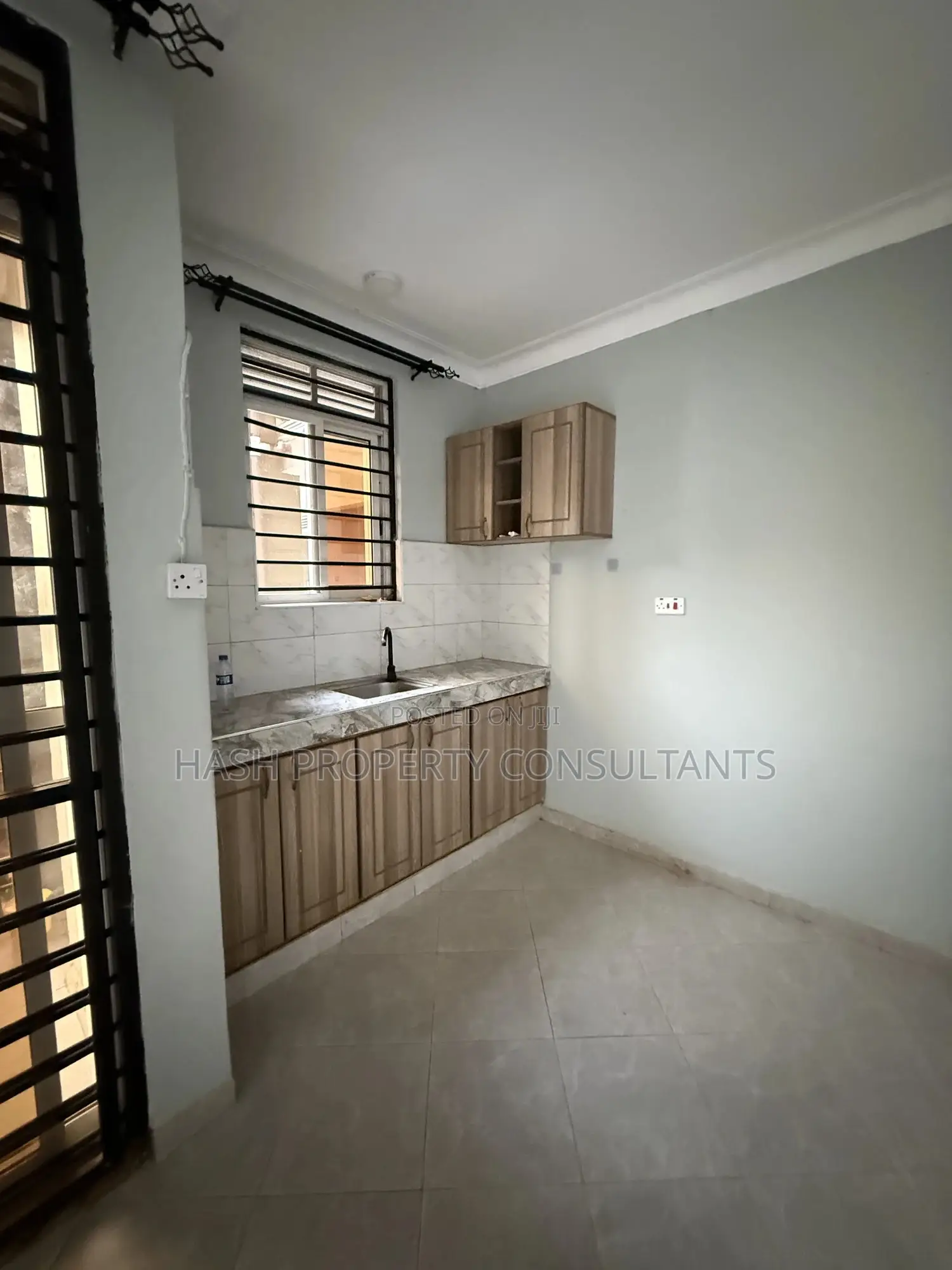 1bdrm Apartment in Muyenga, Central Division for rent