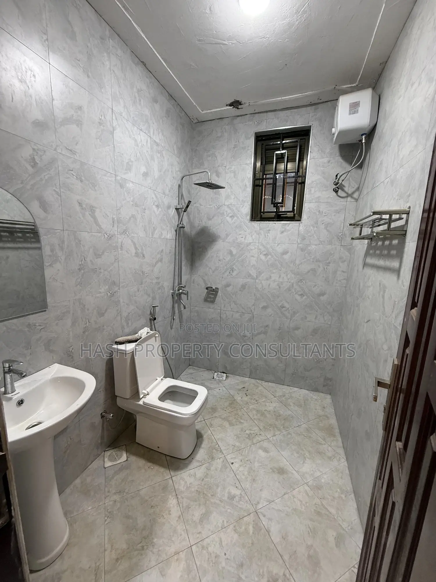 1bdrm Apartment in Muyenga, Central Division for rent