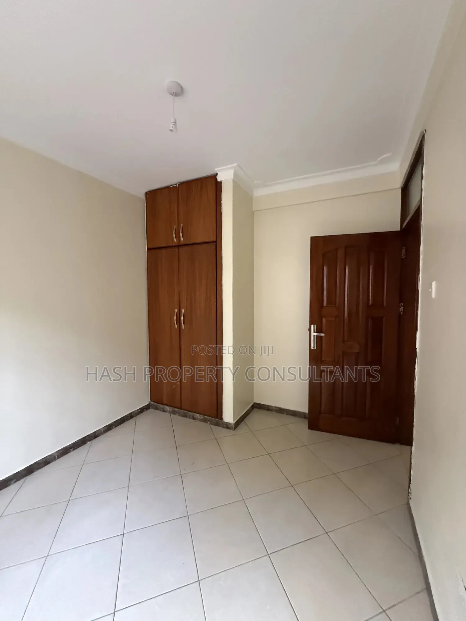 3bdrm Apartment in Muyenga, Central Division for rent