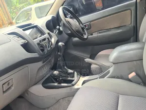 Toyota Hilux 2017 Silver