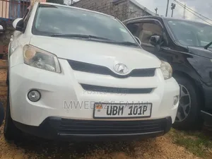 Toyota IST 2008 White
