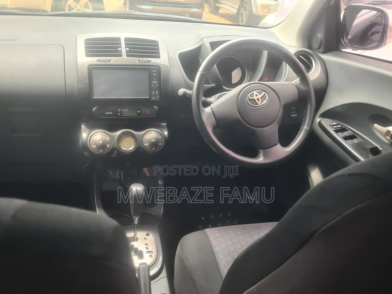Toyota IST 2008 White