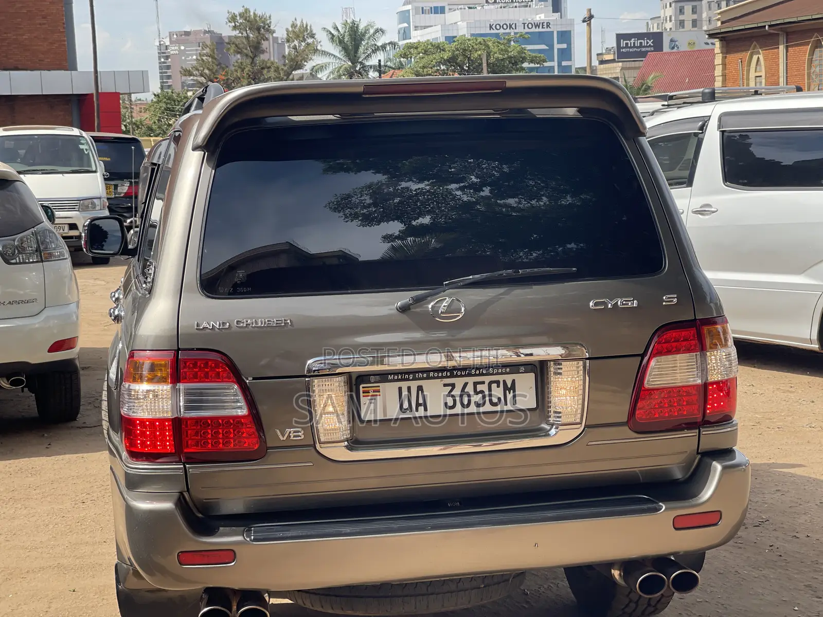 Toyota Land Cruiser Cygnus 4.7 2002 Gold