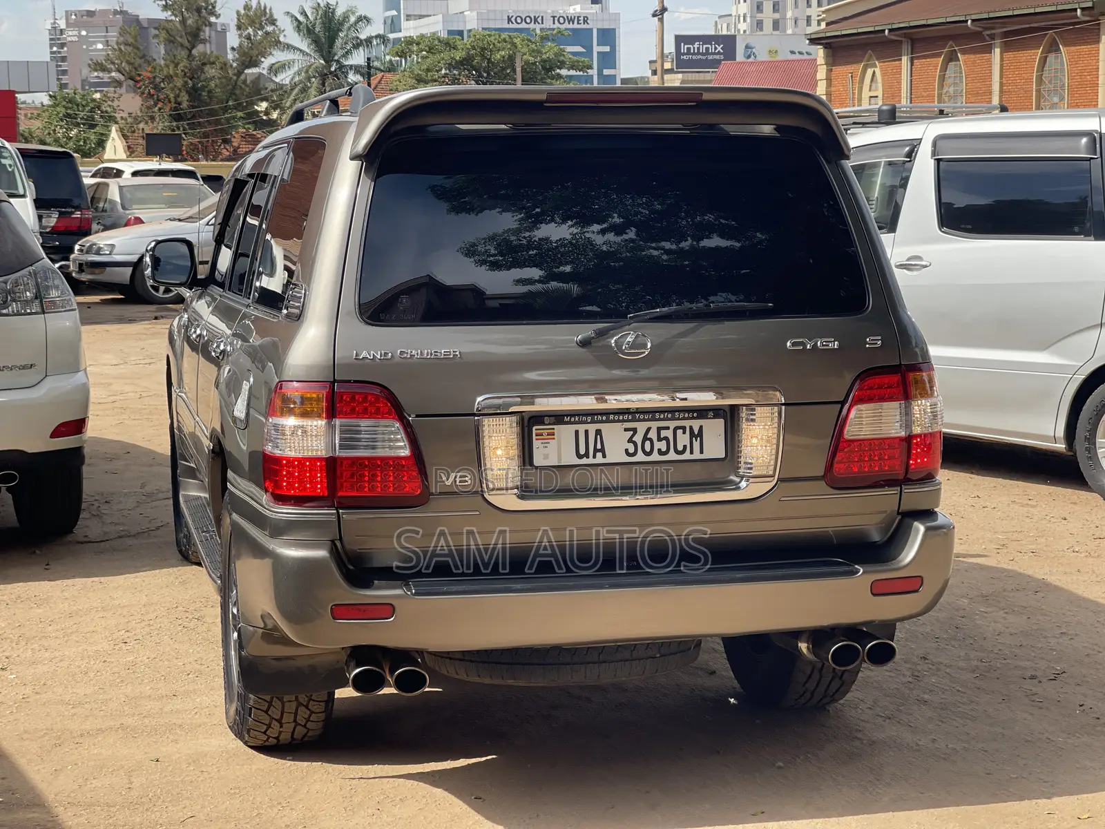 Toyota Land Cruiser Cygnus 4.7 2002 Gold