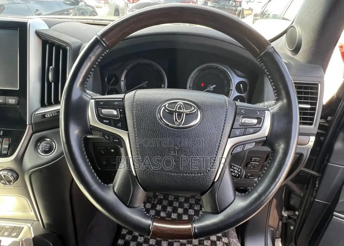 Toyota Land Cruiser 2018 Gray