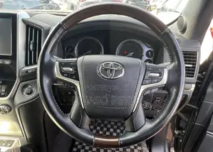 Toyota Land Cruiser 2018 Gray