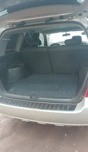 Toyota Kluger 2005 Silver