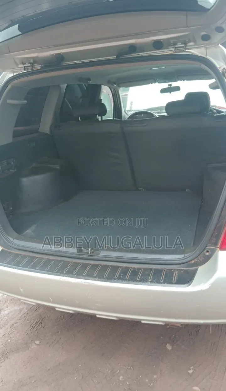 Toyota Kluger 2005 Silver