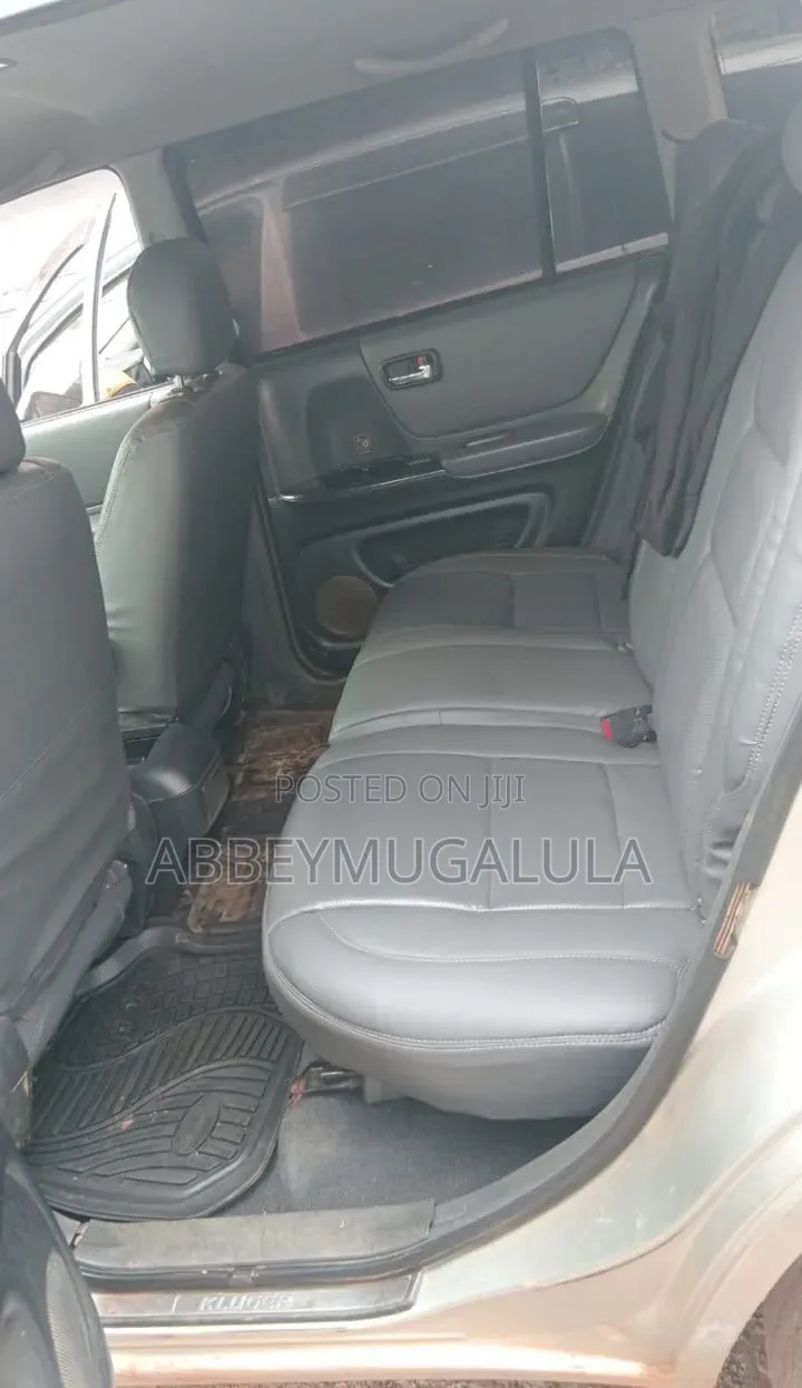 Toyota Kluger 2005 Silver