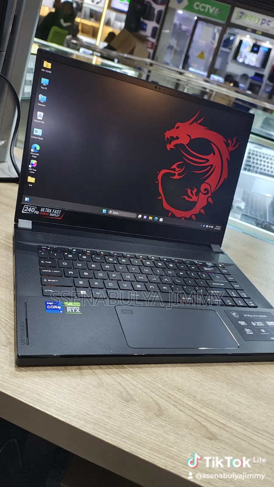 Laptop MSI GS66 Stealth 12UHS 16GB Intel Core i7 SSD 512GB