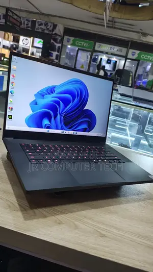 Laptop Razer Blade Advanced 32GB Intel Core i7 SSD 1T