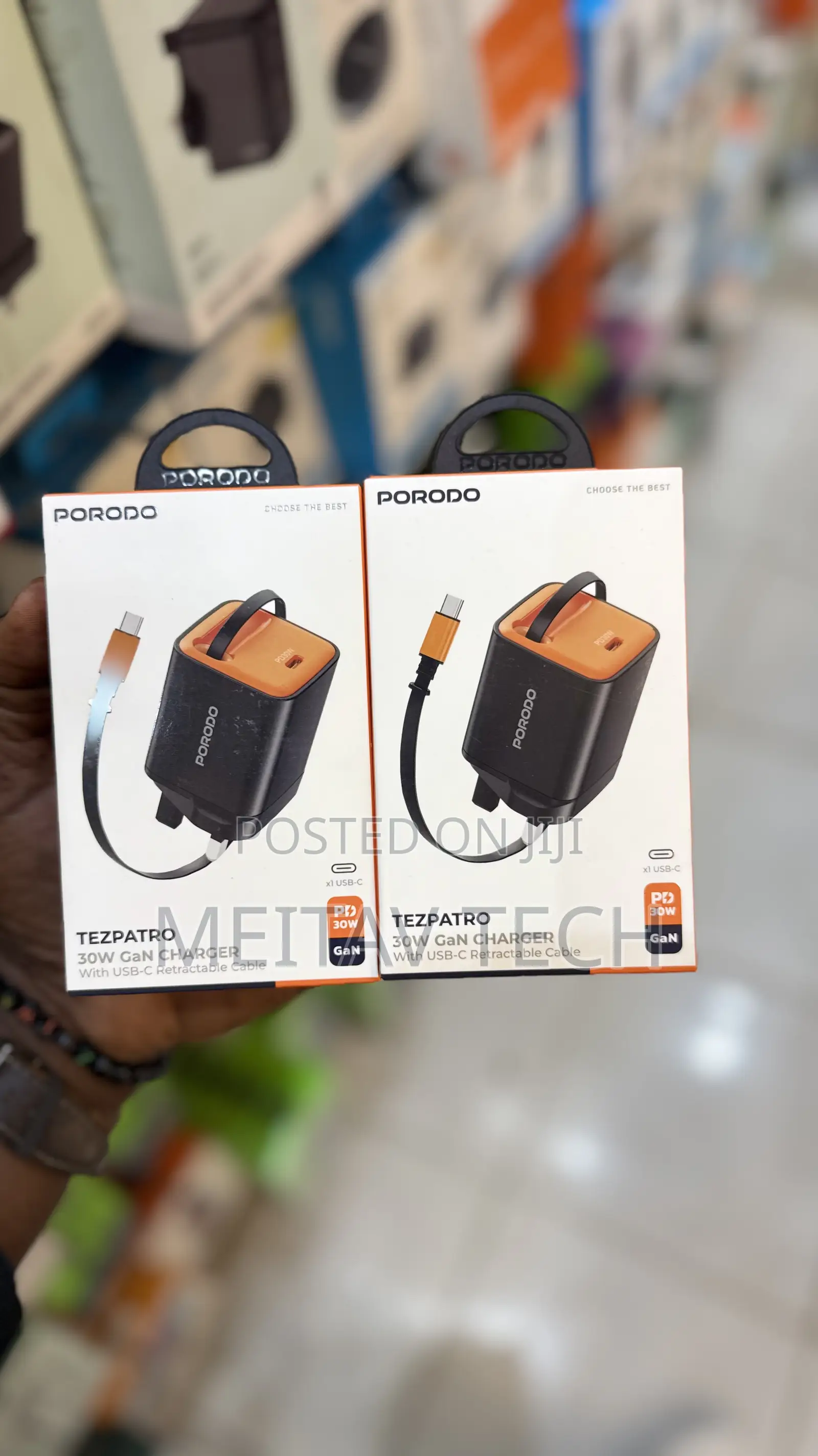 30w Gan Charger With Usb C Retractable Cable