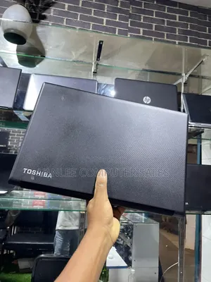 Laptop Toshiba Satellite C650 4GB Intel Core i3 HDD 250GB