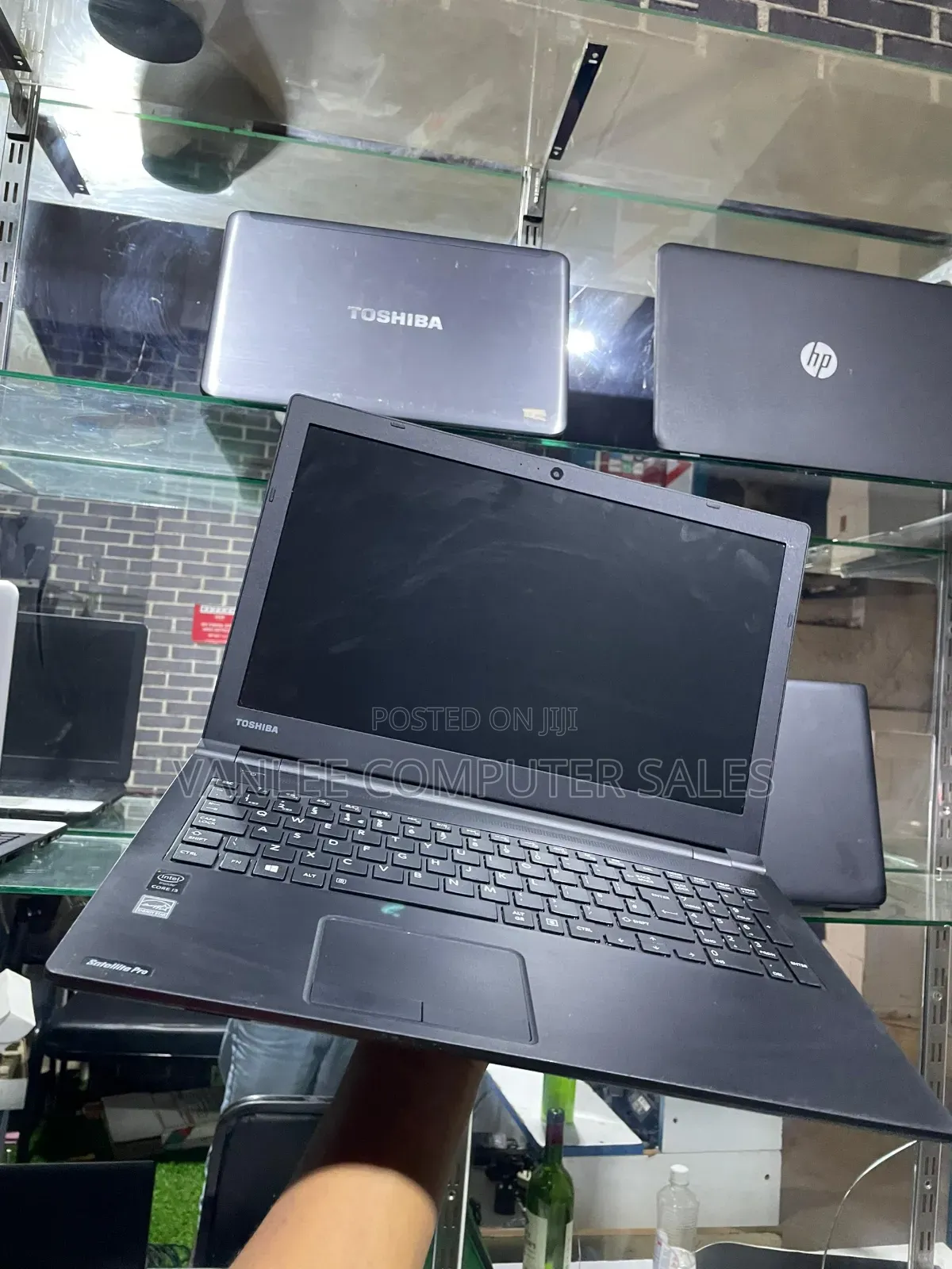 Laptop Toshiba Satellite C650 4GB Intel Core i3 HDD 250GB