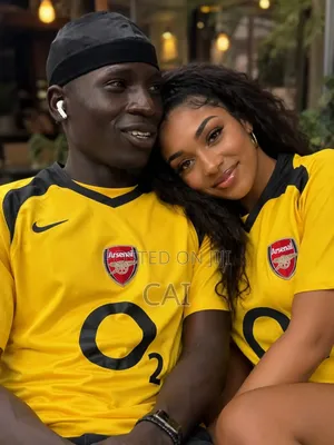 Nike Arsenal 2005–06 Away Shirts in Yellow.
