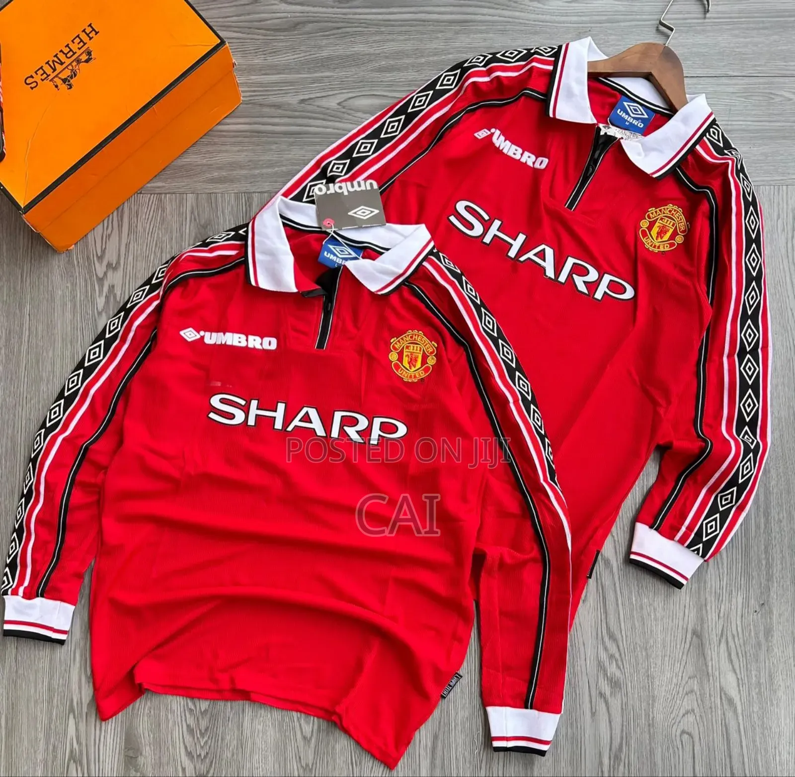 Red Long-Sleeved Umbro Manchester United 1998-1999 Home Jersey