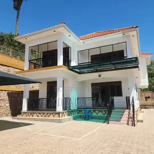 5bdrm Duplex in Munyonyo, Makindye for rent