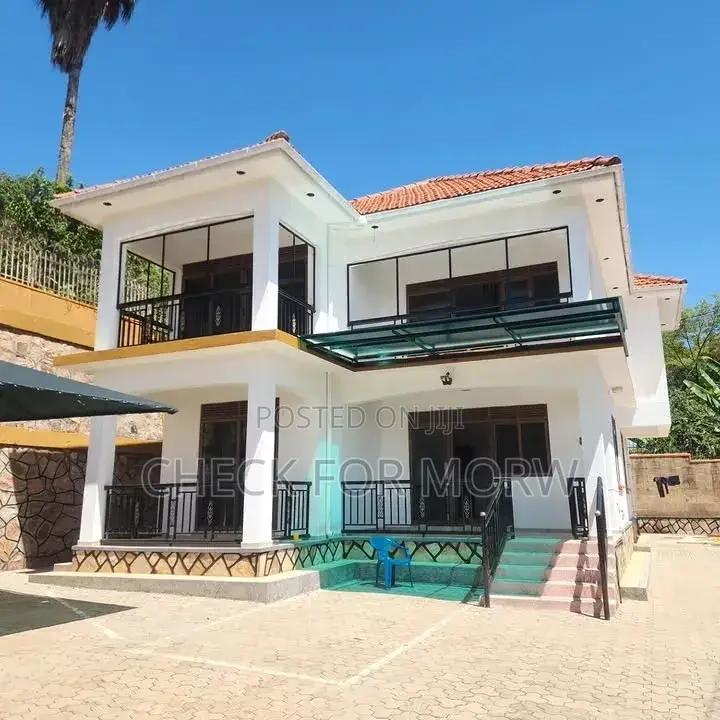 5bdrm Duplex in Munyonyo, Makindye for rent