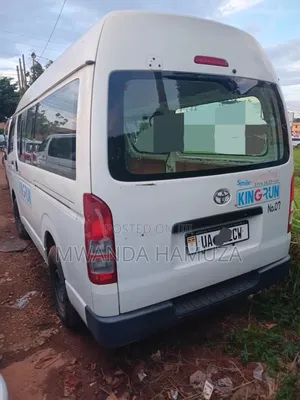 Toyota HiAce 2012 White