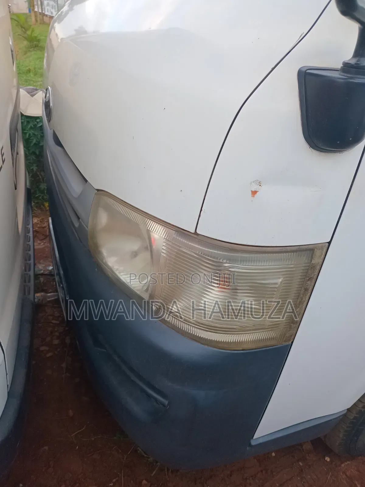Toyota HiAce 2012 White
