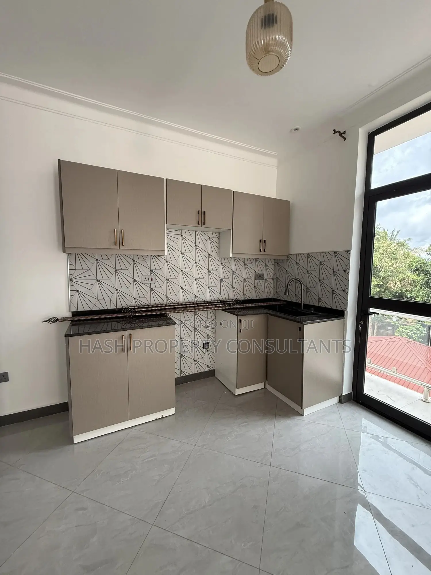 1bdrm Apartment in Muyenga, Central Division for rent