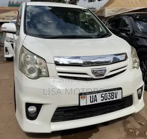 Toyota Noah 2012 White