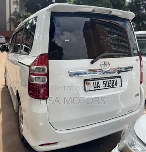 Toyota Noah 2012 White