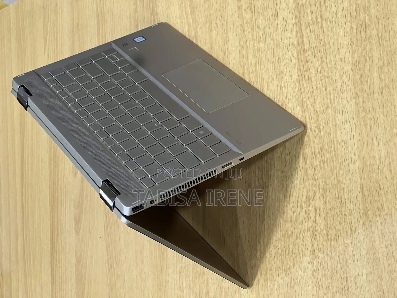 New Laptop HP Pavilion x360 8GB Intel Core i5 SSD 256GB