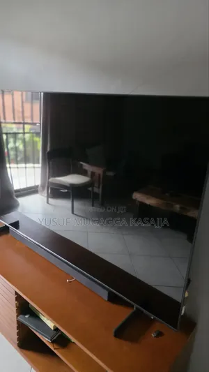 Samsung Du8000