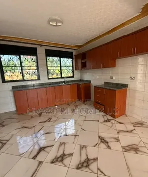 3bdrm Apartment in Kyambogo, Central Division for rent