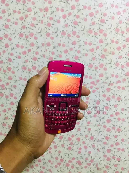 Nokia C3 Pink