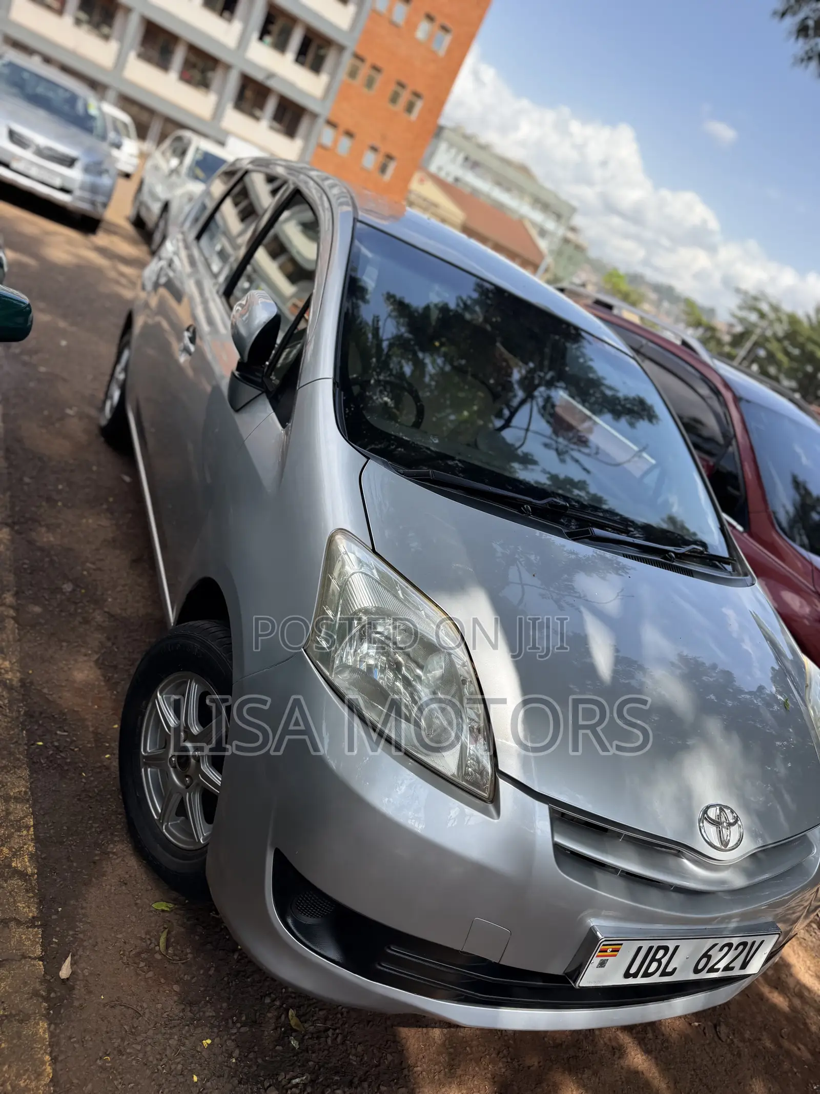 Toyota Passo Sette 1.5 FWD 2009 Silver