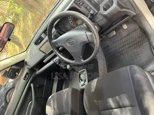 Toyota Probox 2016 Silver