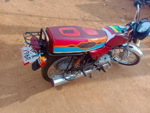 Bajaj Boxer 100 2022 Red