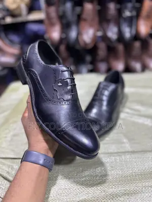 Black Monarch Oxford Leather Gentle